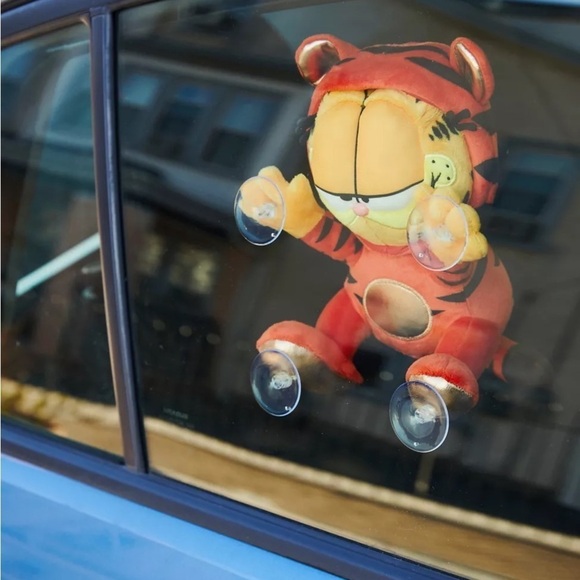 Kidrobot Garfield Year of the Tiger 8" Plush Window Clinger, NWT - Picture 7 of 13